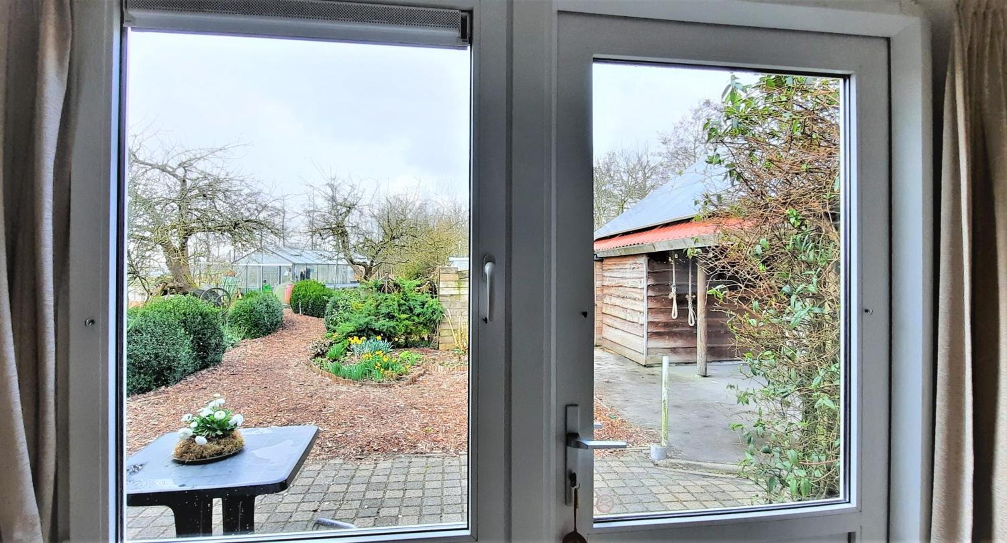 Appartement 2 Met Terras Aan De Tuin Van Op De Roemte Baflo Buitenkant foto